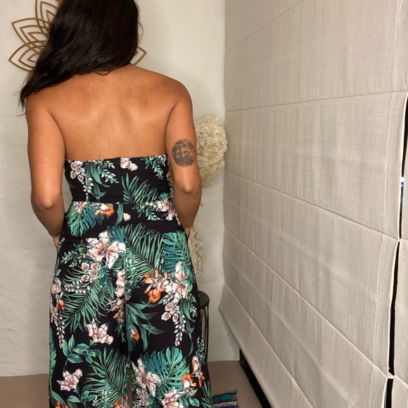 Floral print jumpsuit - Picture 3 of 4